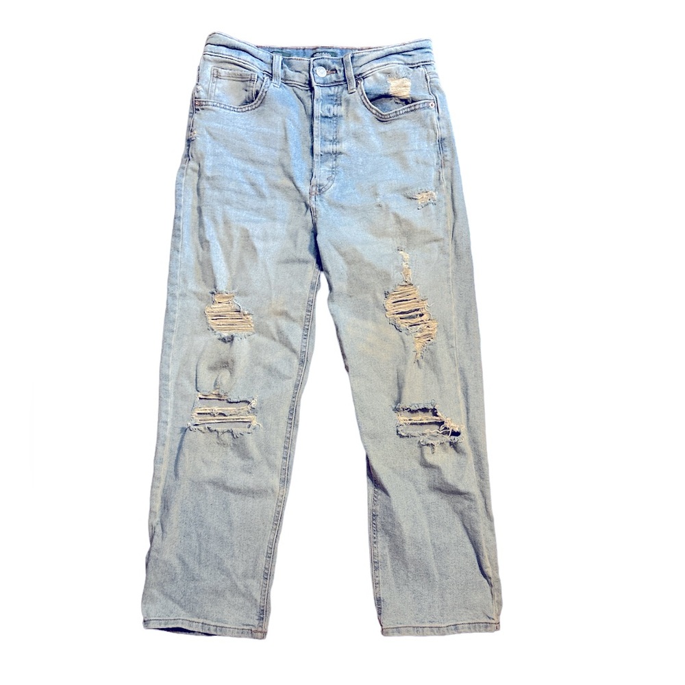 Wild fable size 8 high rise ripped jeans
